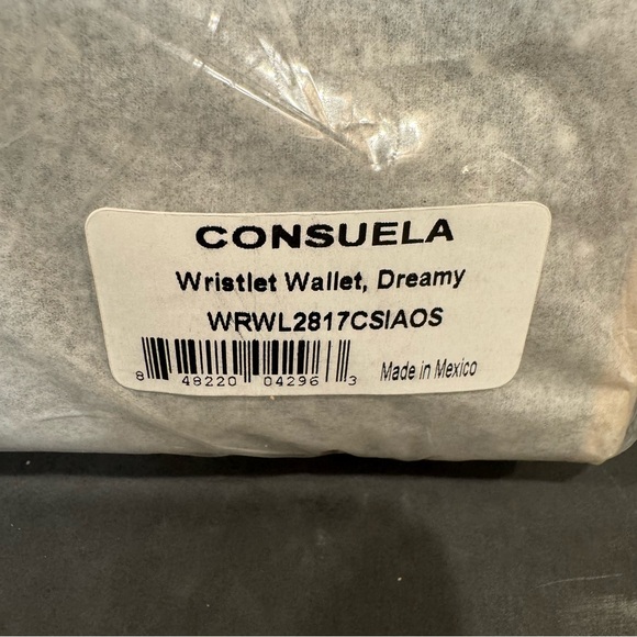 Consuela NWT Dreamy Wristlet Wallet Black Patent Silver Stars Still in Package - Picture 9 of 11